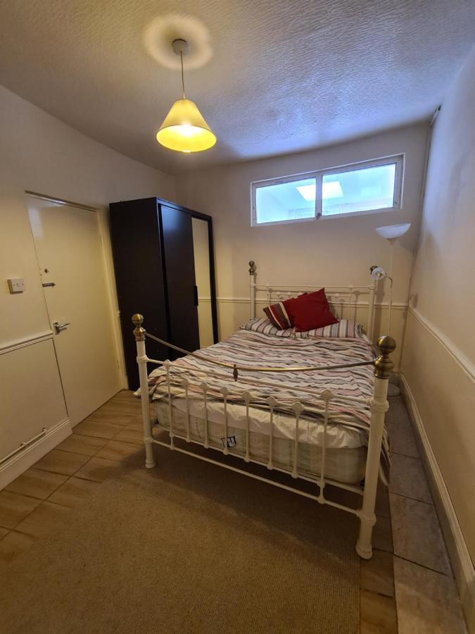 Готель Ground Floor Flat , 31 Lena Street, Easton,Bristol Avon, Uk Екстер'єр фото
