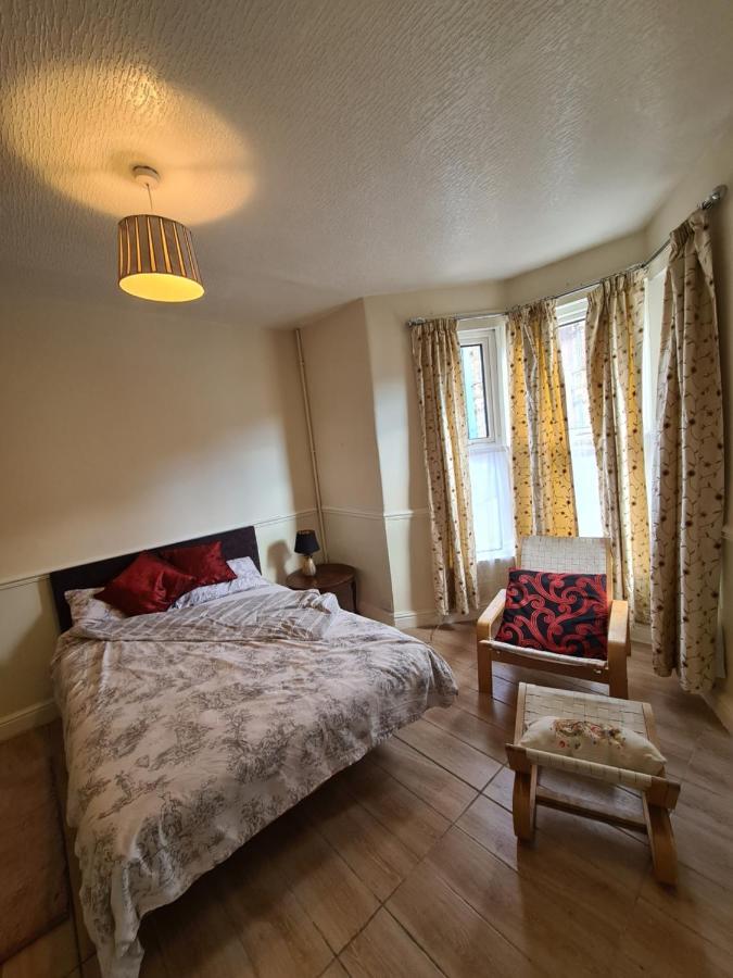 Готель Ground Floor Flat , 31 Lena Street, Easton,Bristol Avon, Uk Екстер'єр фото